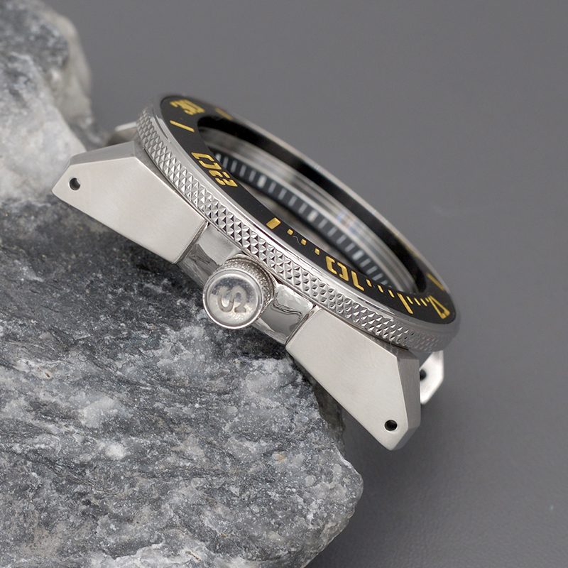 King Samurai Series Watch Case - đánh giá và giá Citizen Watch Tsuyosa